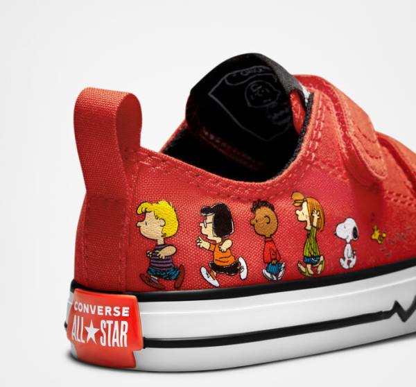 Converse Peanuts Chuck Taylor All Star Easy-On Low Tops Shoes Red / Black / White | CV-082MRU